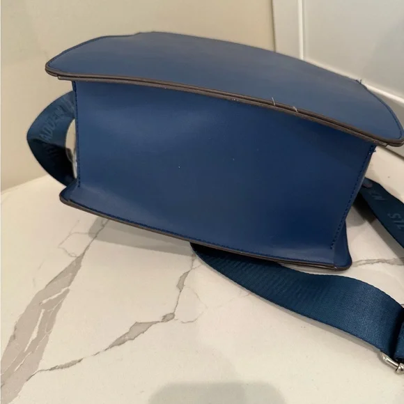 Steve Madden, Bevelyn Convertible Blue Leather Women's Bag Set - Picture 9 of 11